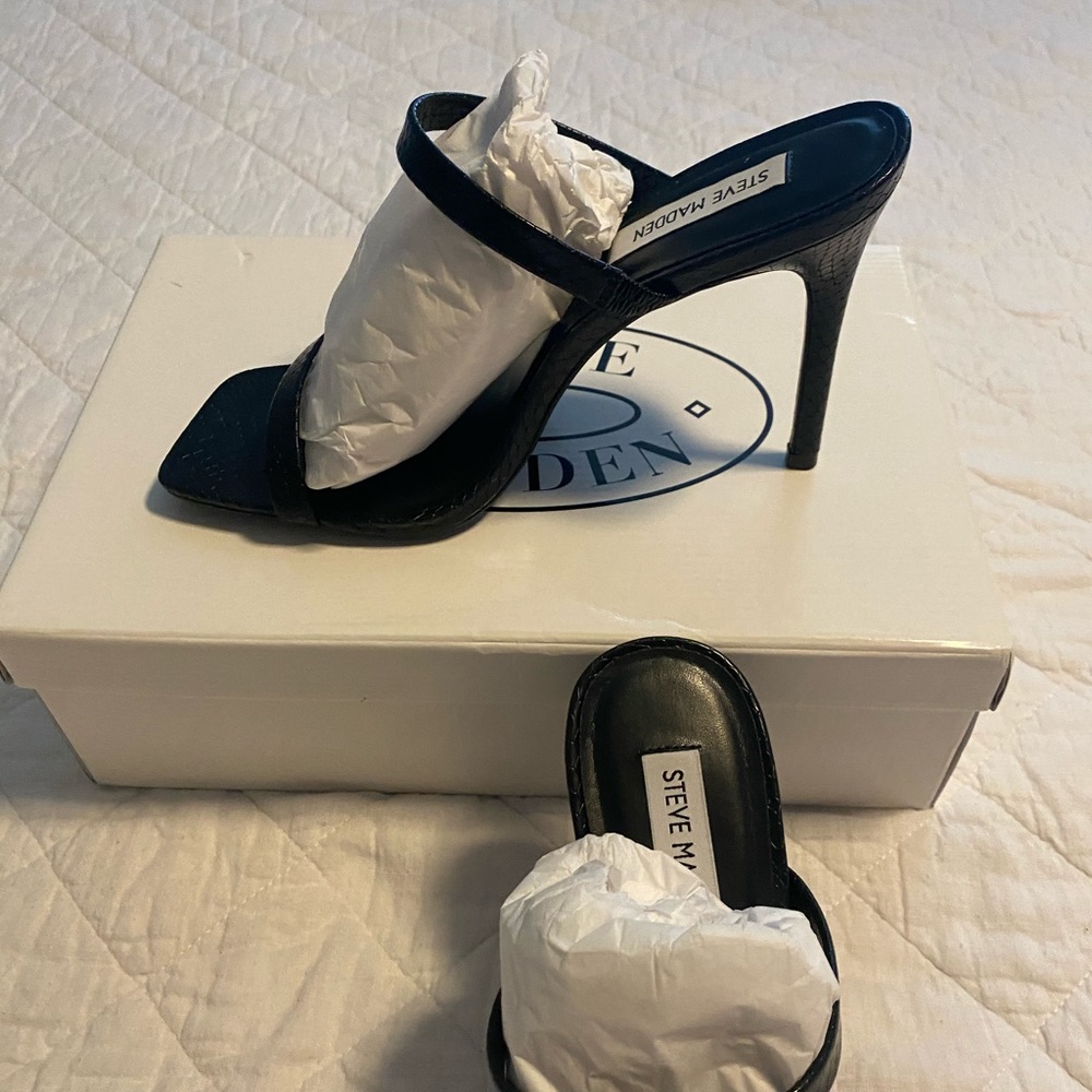 Steve Madden snake heels